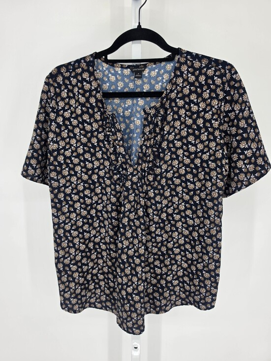 Taylor Tops - Ann Taylor Womens Sz M Short Sleeve Loose Fit Blouse Blue Floral Pleated Neck